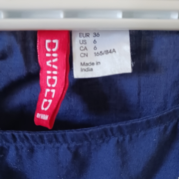 Embroidered Sleeveless Top - Picture 5 of 6